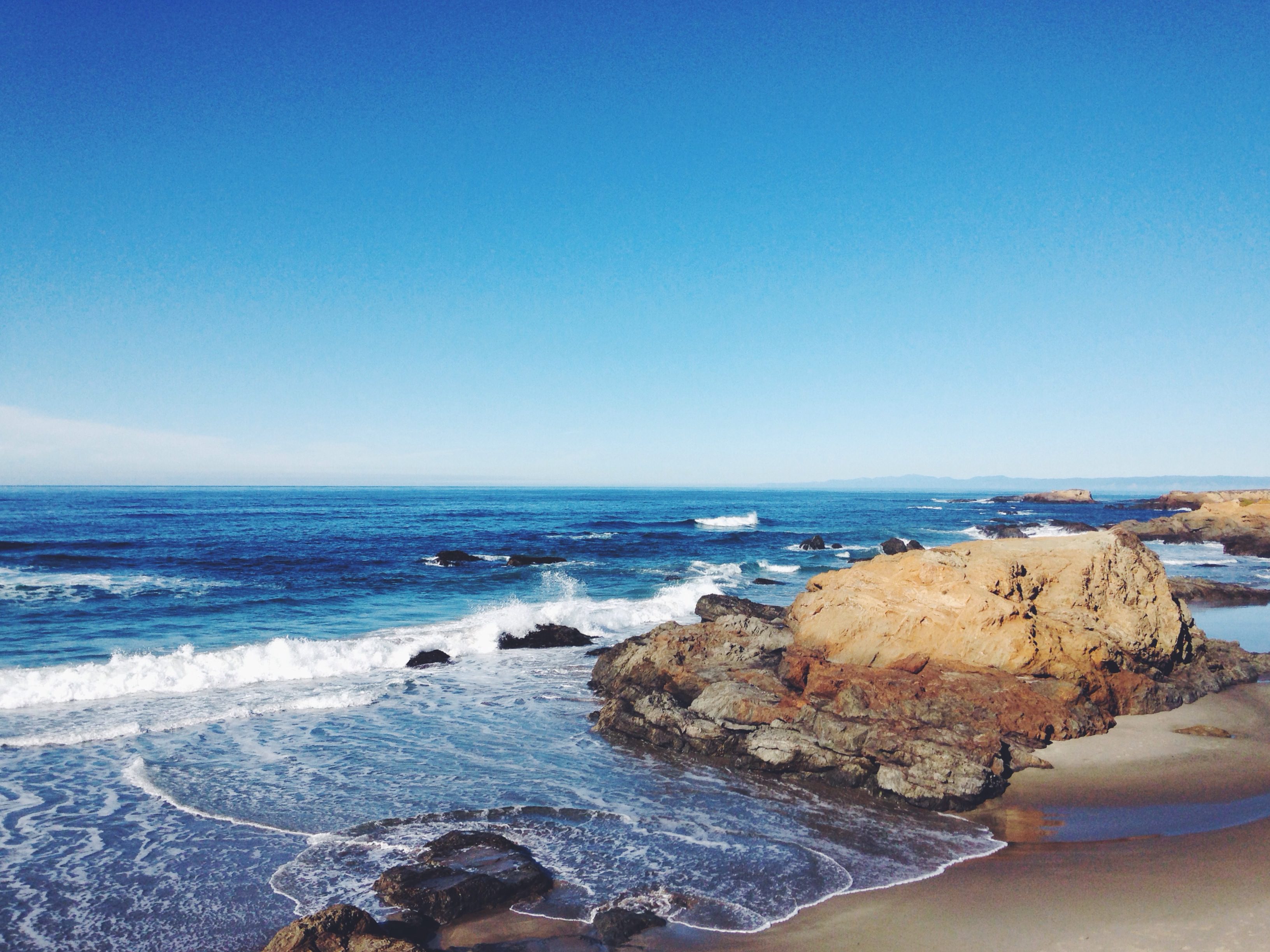 Meander rugged coastline