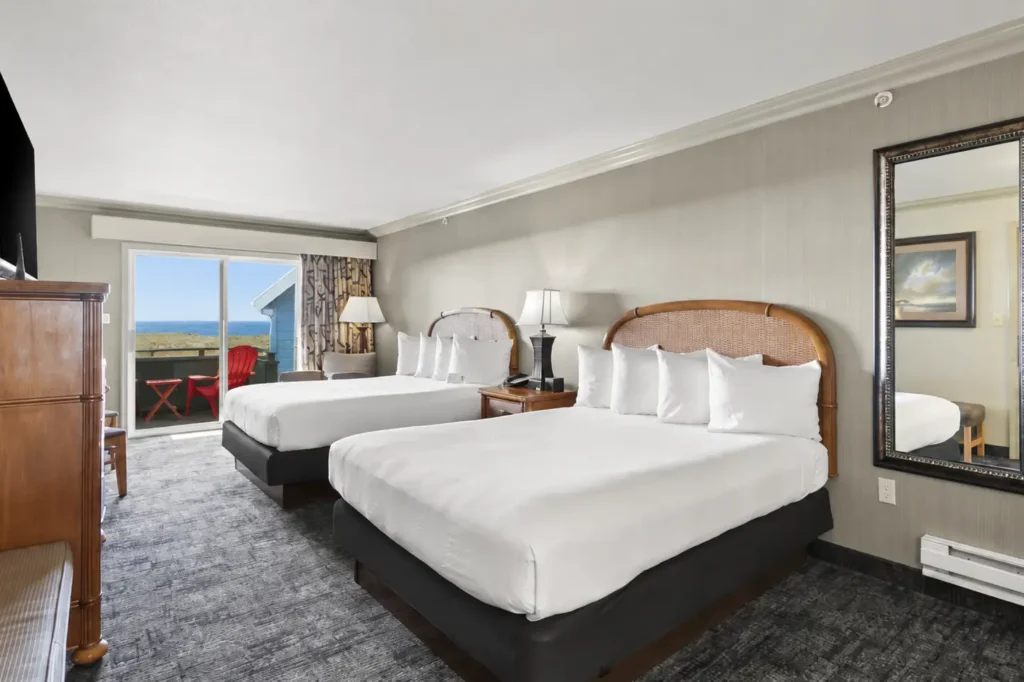 Two Queens with Ocean View Downstairs - Pet Friendly (P2)